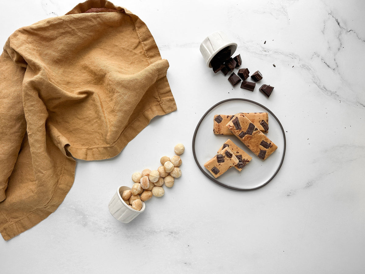 Seed Oil Free Chocolate Macadamia Protein Bar