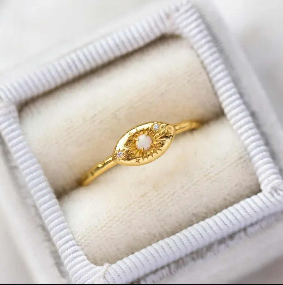 Ethereal Guardian Ring: Size 7