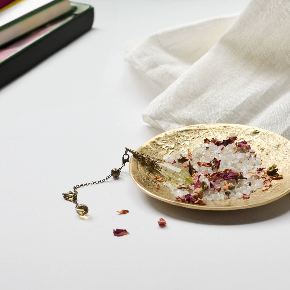 Luna Brass Plate