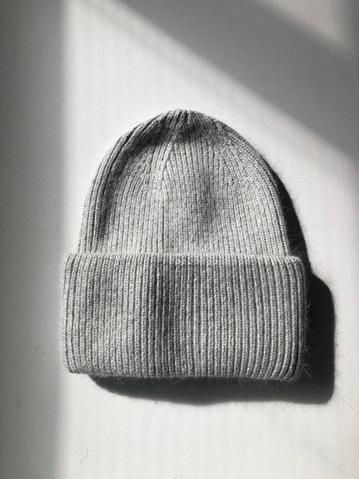 ROYAL ANGORA BEANIE: Light Grey