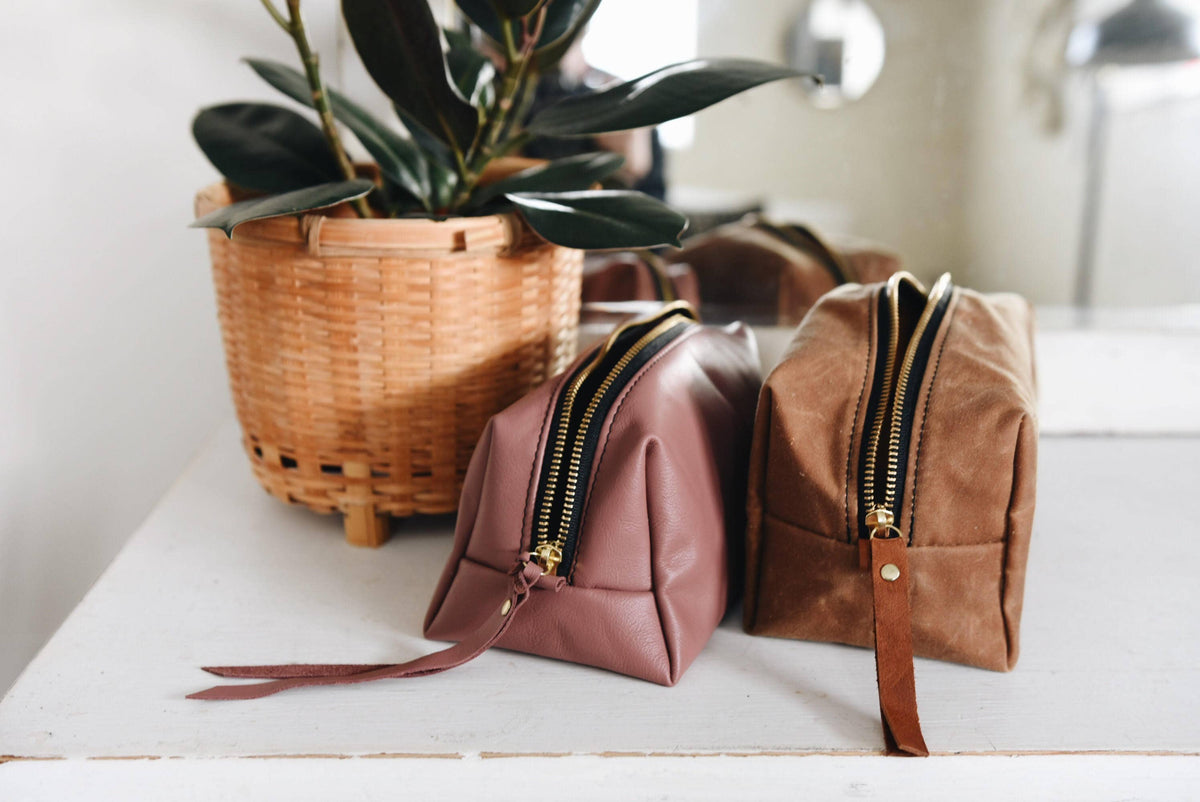 Dopp Kit | Waxed Canvas: Camel
