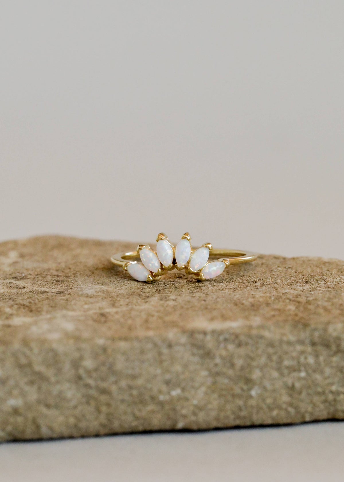 Gold & Opal Crown Ring Size: 7