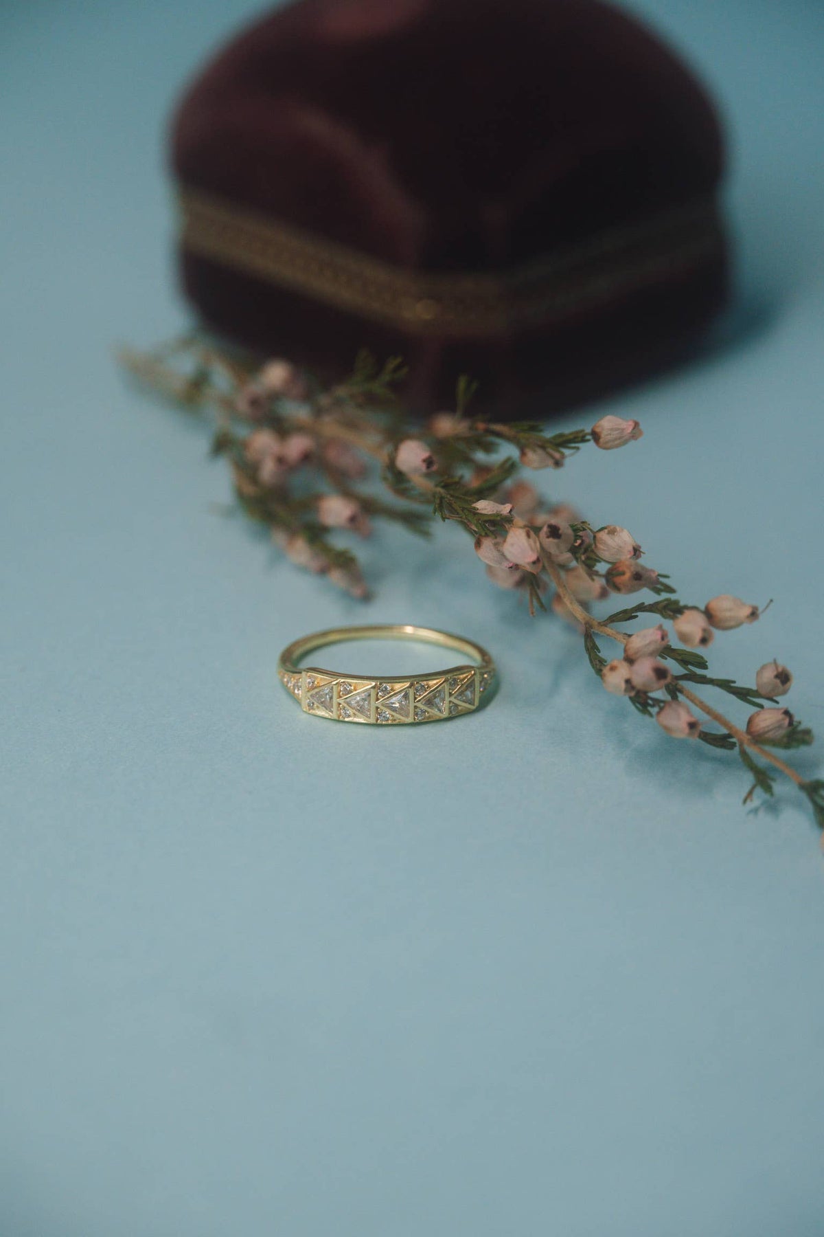 Golden Pyramid Band Ring
: 6