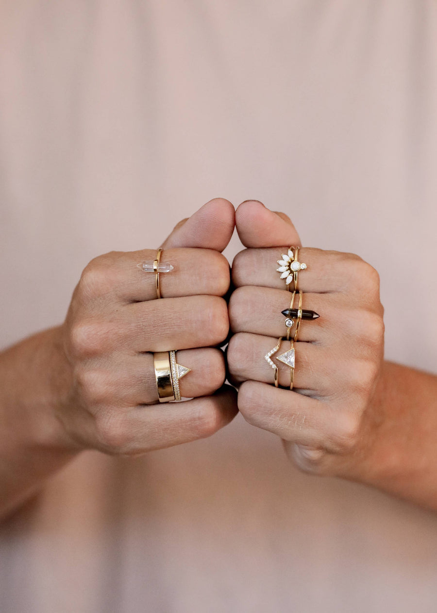 Gold Lambda Ring Size 6