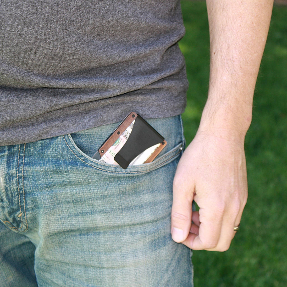 Wooden Minimalist Wallet: Natural Bamboo