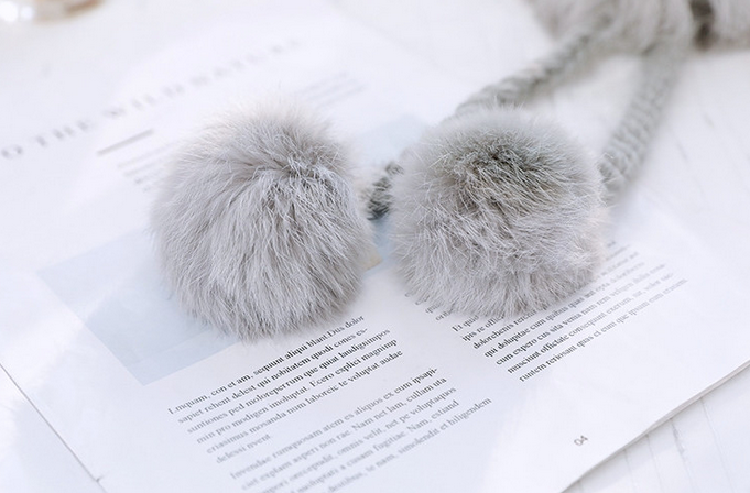 Faux Fur Pom Pom- Ivory