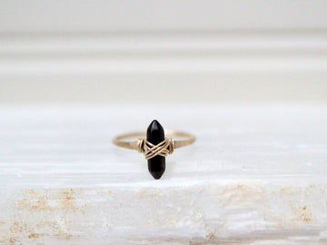 Crest Ring - Obsidian